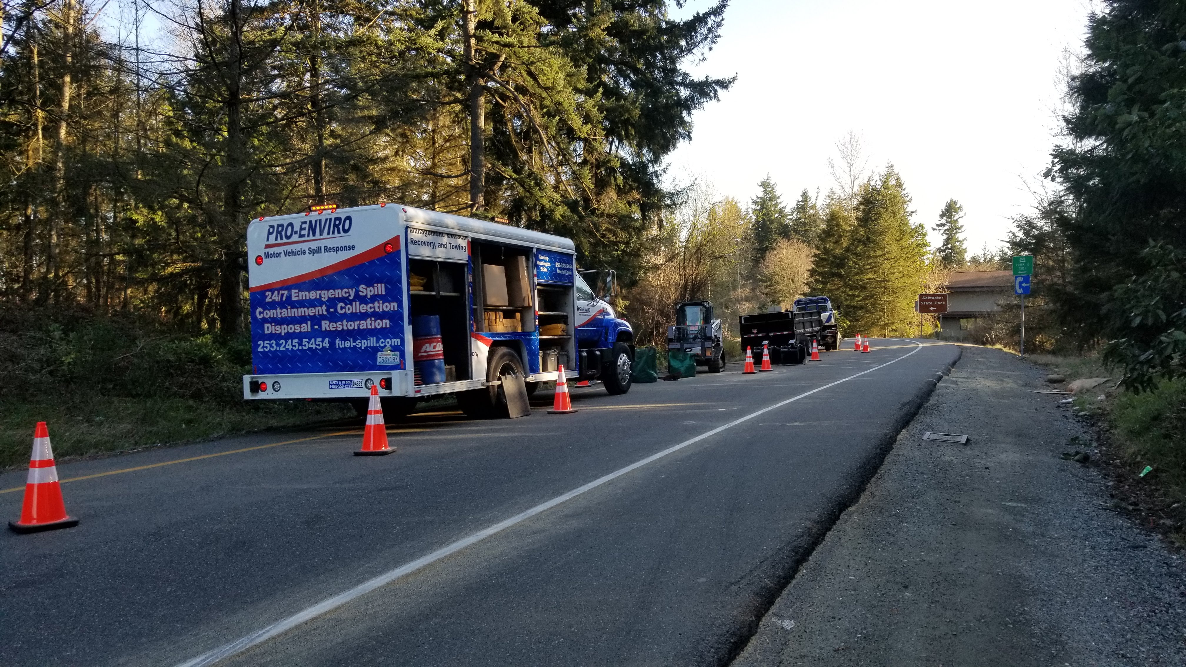 2018-04-05: Fuel Tank Damage Requires Spill Response in Kent, WA