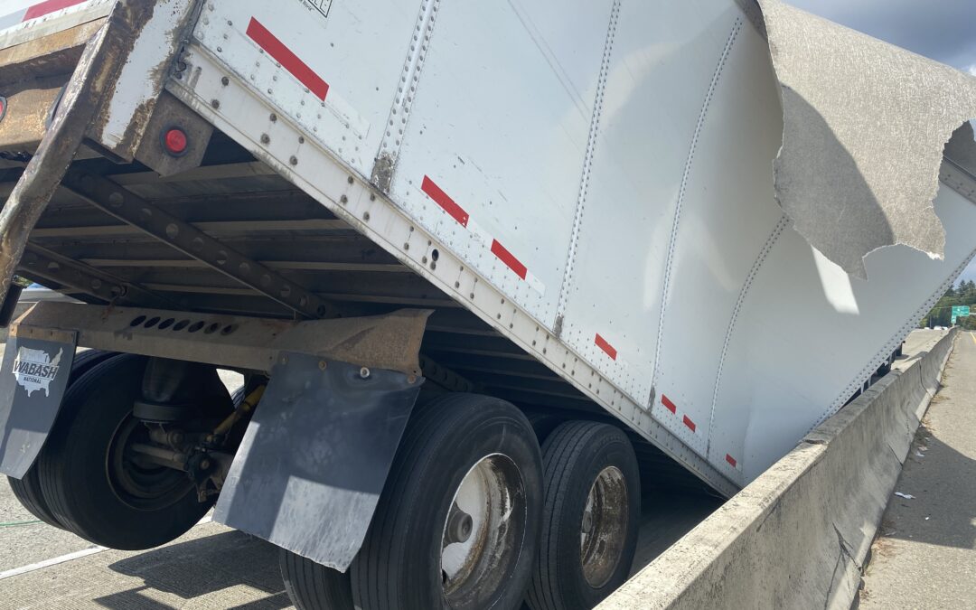 2020-08-31: Load Recovery on a Trailer Bursting at the Seams