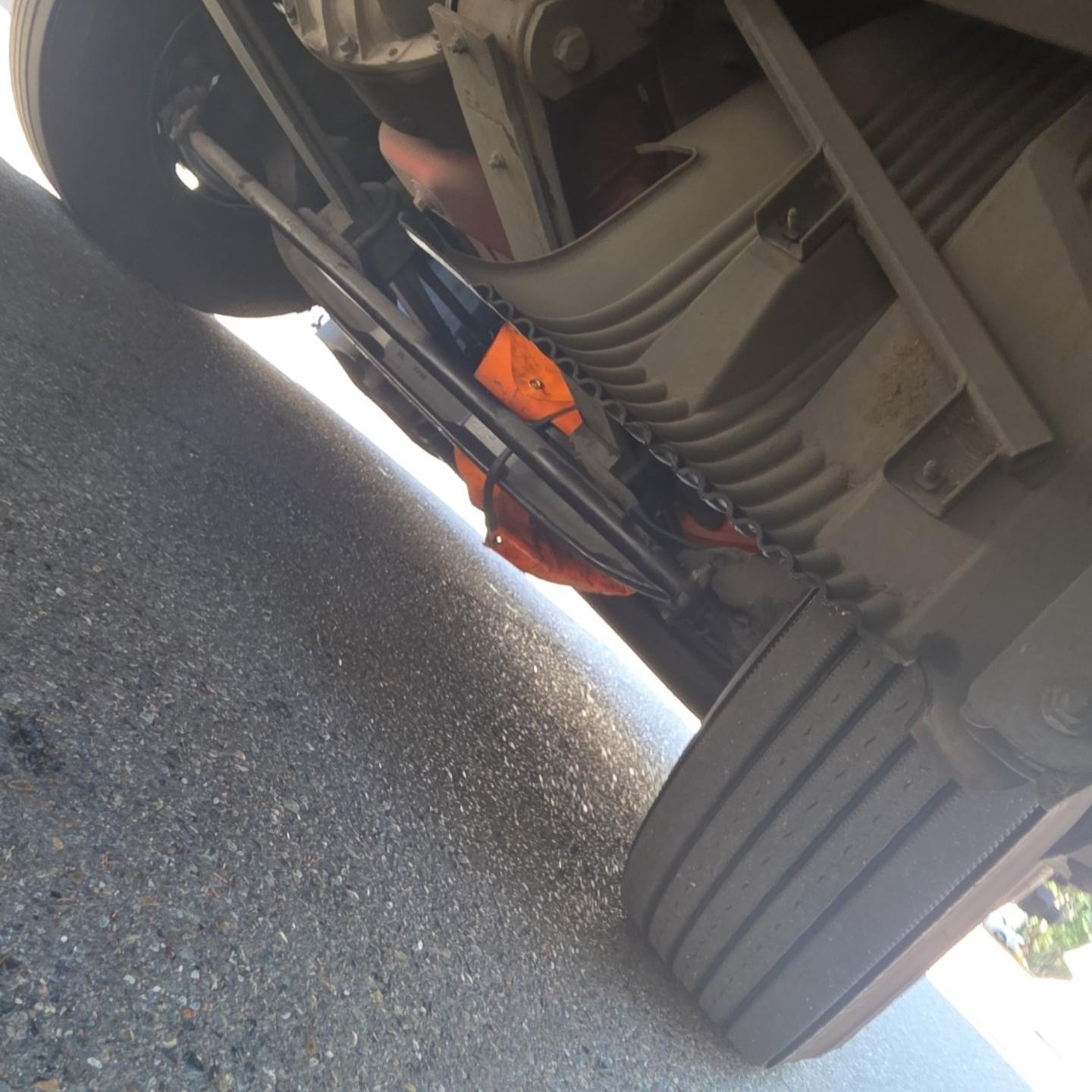 photo-1144355303 Coolant leak containment