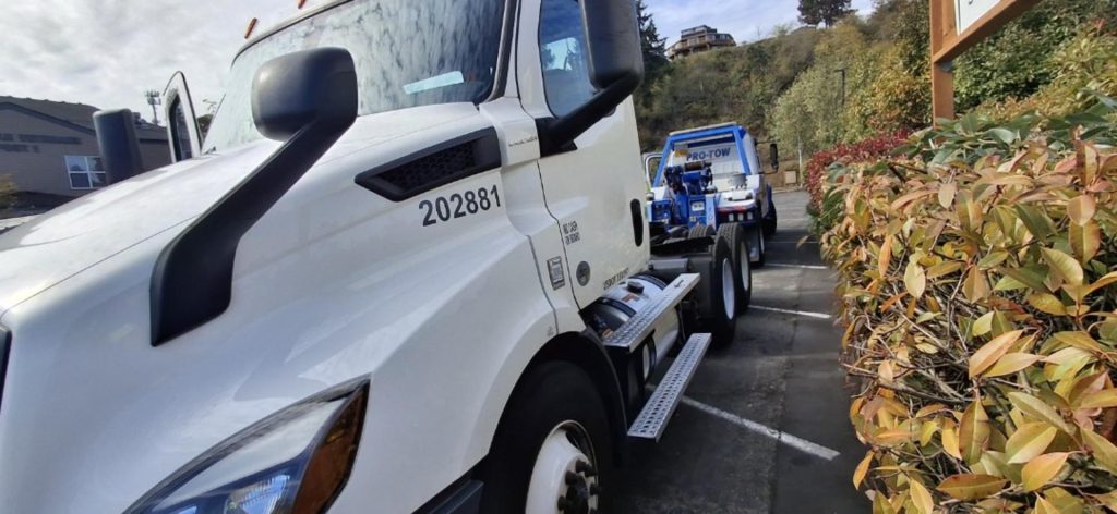 semi-truck towing in tacoma